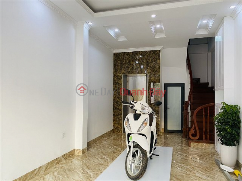 House for sale 40m2 Ngoc Thuy, Long Bien. Car garage, business.6.8 billion Sales Listings