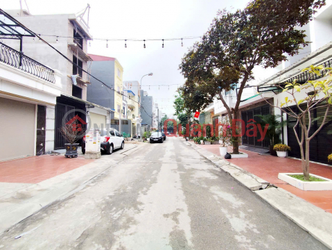 House in lot 739 Nguyen Van Linh, 80m2, 4 floors, elevator, price 7.5 billion _0