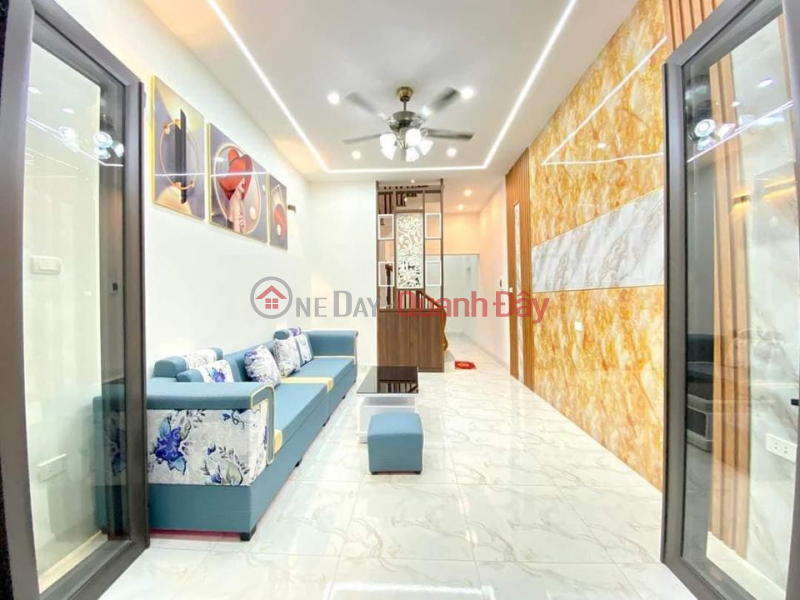 Selling Dang Tien Dong Townhouse - Dong Da District. Sales Listings