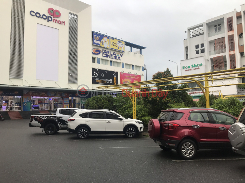 2 fronts - 5 floors - 100m2 - prime business location right at Co.Op Mart Dien Bien Phu Da Nang - 0901127005. Sales Listings