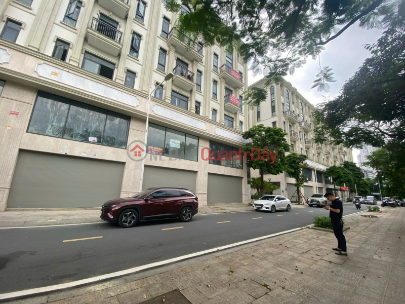 Super nice office building for rent, corner unit Him Lam Van Phuc. Area 182m2*6 floors, frontage 13m, extremely nice Rental Listings