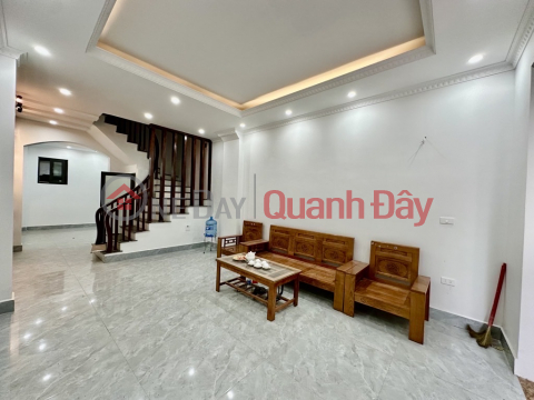 TRAN THAI TONG CAR PASSES HOUSE, ALLEY FOR BUSINESS - 42M 11 BILLION 600 _0