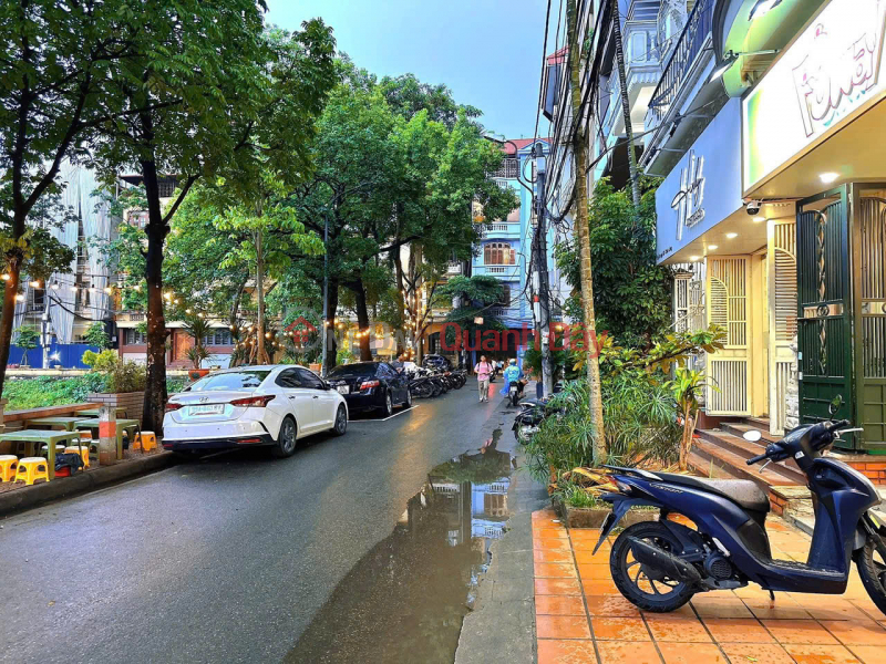 Sidewalk, lake view, open, super cool business, 2-lot subdivision, open for cars, at Chua Lang, Dong Da, 57m2, 5 floors, over 28 billion Sales Listings