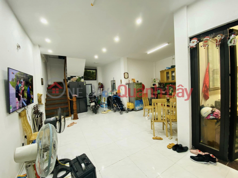Super nice house Thinh Quang, Dong Da, 40m2, MT: 4m, Near cars, busy business. Slightly 4 billion _0