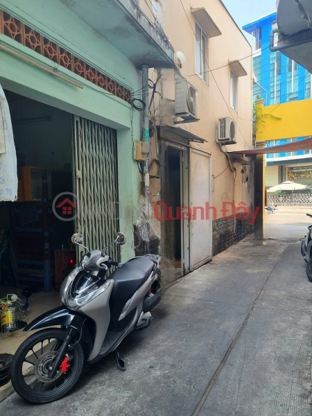 FRONT - BUSINESS AREA - 3M ALley - ONE OWNER'S LIFE Sales Listings