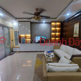 House for sale 41m2 Nghi Tam street, Tay Ho Dan built 3 rooms 10m 2 Free car 3.1 Billion VND _0