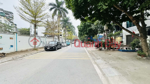 nhà đẹp Lâm Hạ, lô góc, mặt tiền 17m , ôtô tránh, gần bệnh viện Tâm Anh _0