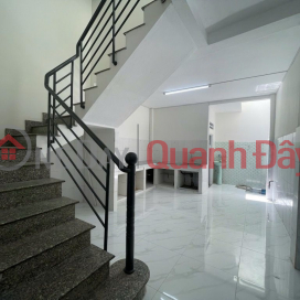 [L2324*] 3-story house in Go Vap, near Xom Moi Market – Shocking price! _0