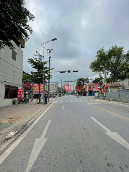 đ 2,1 tỷ | Quanh 2 tỷ làn 2 Ql6 tại Tiên Phương - giáp thị Trấn Chúc Sơn
- Diện tích: 60m