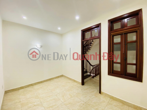 54m Front 5m Price 5.9 Billion Chua Boc Street. Self-Building Solid House. Do Sat Door Car. Owner Thien Chi Sell. _0