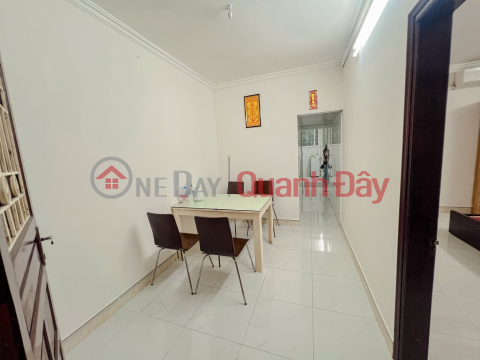 Tập thể Đội Cấn 70m 2PN, Sạch đẹp, Ô tô, 4.3 tỷ trung tâm Ba Đình _0