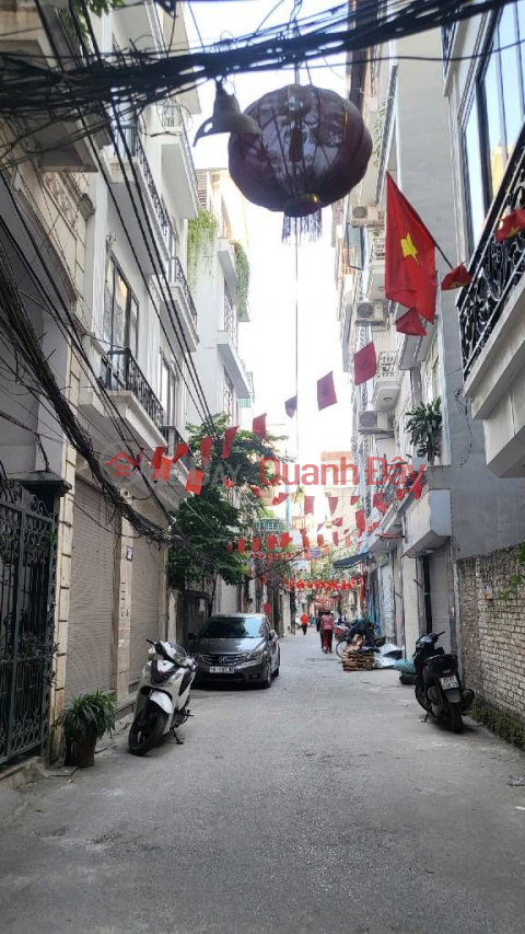 Owner selling house in Dinh Cong Thuong, 36m², corner plot, car access and parking available, suitable for business. _0