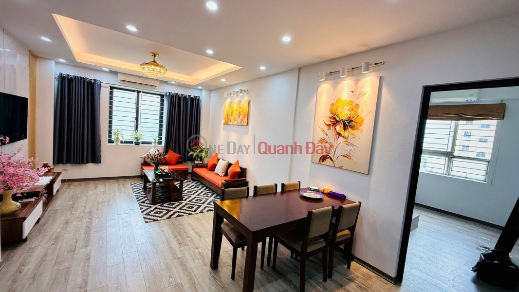 Tòa B10 Nam Trung Yên 61/65m 2PN Nội thất cực đẹp, 4.67 tỷ, trung tâm Cầu Giấy | Việt Nam Bán | đ 4,67 tỷ