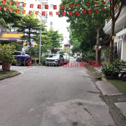 BÁN NHÀ PHÂN LÔ CẦU GIẤY – DÂN XÂY – 2 THOÁNG – Ô TÔ TRÁNH – KINH DOANH – Ô CHỜ THANG MÁY _0