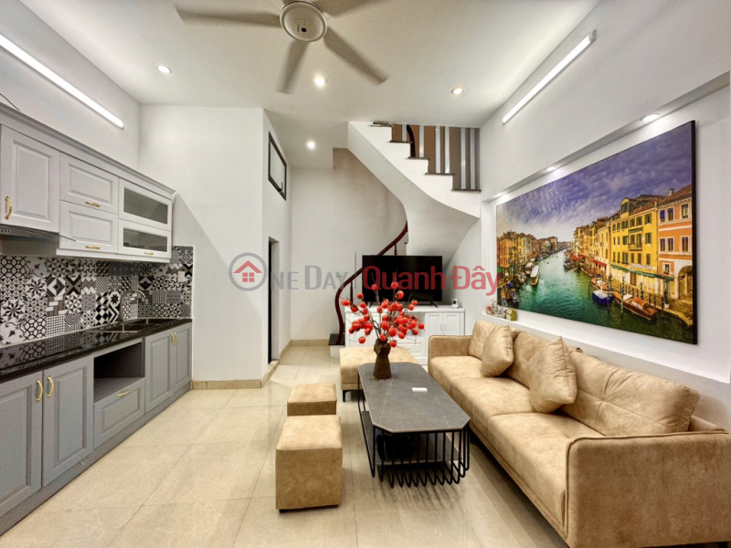 đ 7.15 Billion, House for sale in Tho Quan, beautiful house, high-class furniture, prime location, full functionality, only 7.15 billion