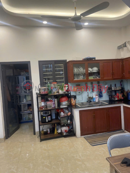 Hiếm lô góc Hoàng Hoa Thám gần phố ngõ thông kinh doanh 48m² x 5 tầng hơn 10 tỷ Việt Nam | Bán | đ 10,8 triệu