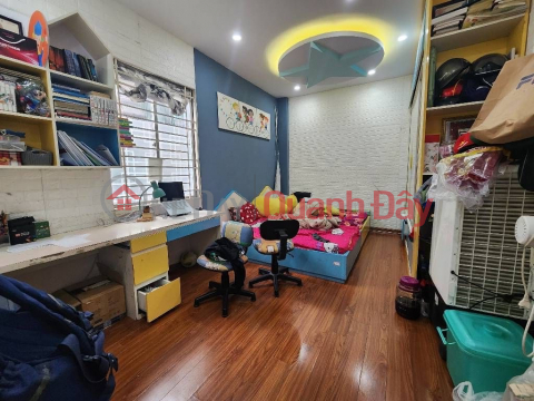 bán chung cư bộ quốc phòng hoàng quốc việt 140m 3 ngủ 2 wc giá 10,5 tỷ _0