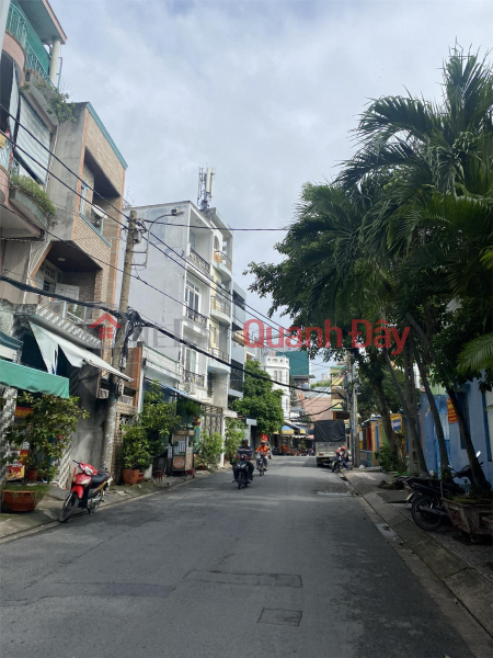 đ 4.85 Billion **House for sale, 8m wide, Au Co, Phu Trung, Tan Phu district; 3.7*11m, just over 4.8 billion