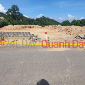 1200m2 ngay ngã tư Vai Réo, bám mặt đường nhựa, giá hơn 5tr.m2 _0