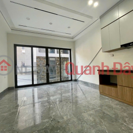 CHỦ GIẢM CHÀO 300 TRIỆU .. SIÊU PHẨM PHÚC LỢI 
43M² • 6 TẦNG • GARA Ô TÔ , THANG MÁY • FULL NỘI _0