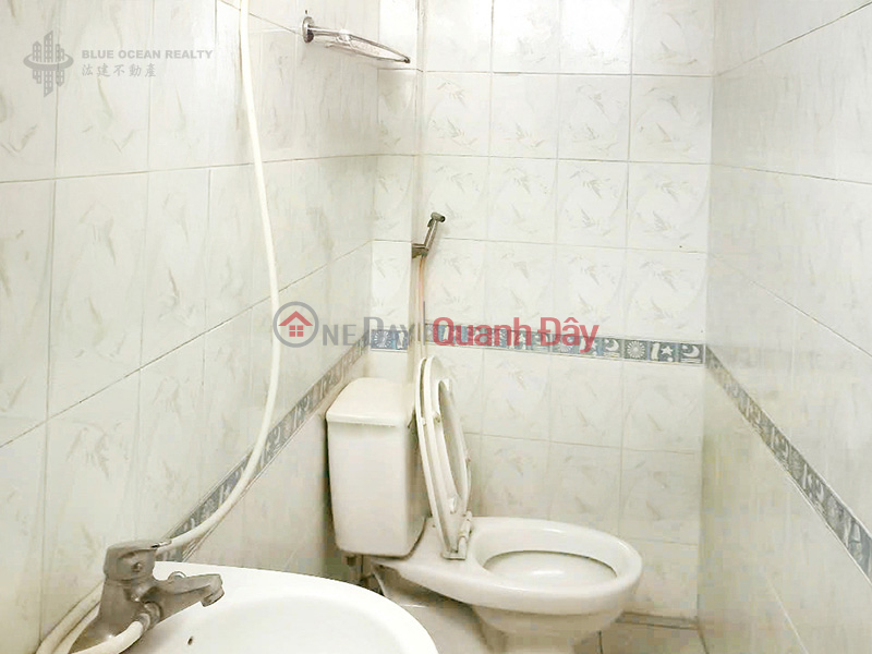 Need money to sell a house 44m² x 4 floors, solid, 3.7m frontage Lac Long Quan, Nghia Do ward, Cau Giay, only 13 billion, Vietnam Sales, đ 13 Billion