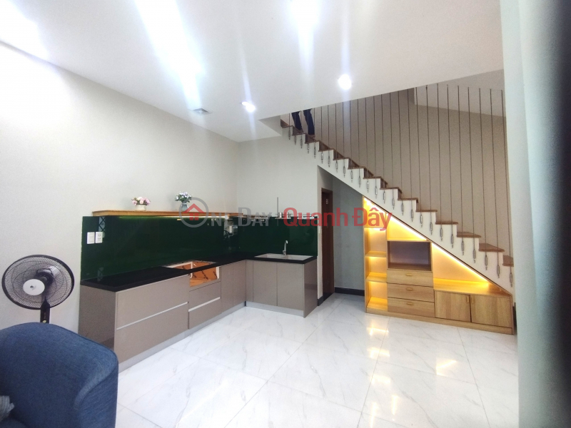 3 floors, 3 alleys, Ton That Dam, Thanh Khe, near the beach, cars parked close to the house. Sales Listings