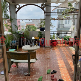 LIVE NOW - House for sale 50m from Do Xuan Hop Street, 3 floors, 98m2, Oto yard, 15m wide terrace _0