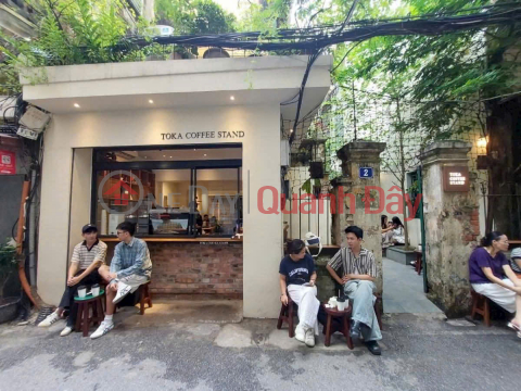 ANCIENT FRENCH VILLA - THE BEAUTY OF FRENCH ARCHITECTURE IN THE HEART OF THE CAPITAL.<br \/> LOCATED RIGHT ON DANG THAI THAN STREET_HOAN KIEM _0