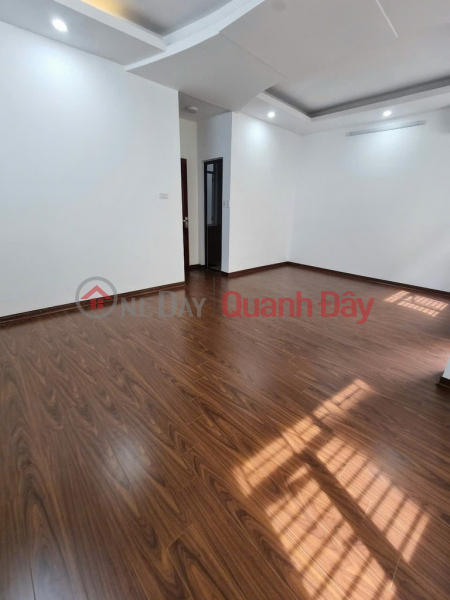 đ 9,8 tỷ, Nhà Mới 5 Tầng Trần cung gần Ngã Tư Hoàng Quốc Việt Lô Góc, Gần Phố 41m2 - 9.8 tỷ
