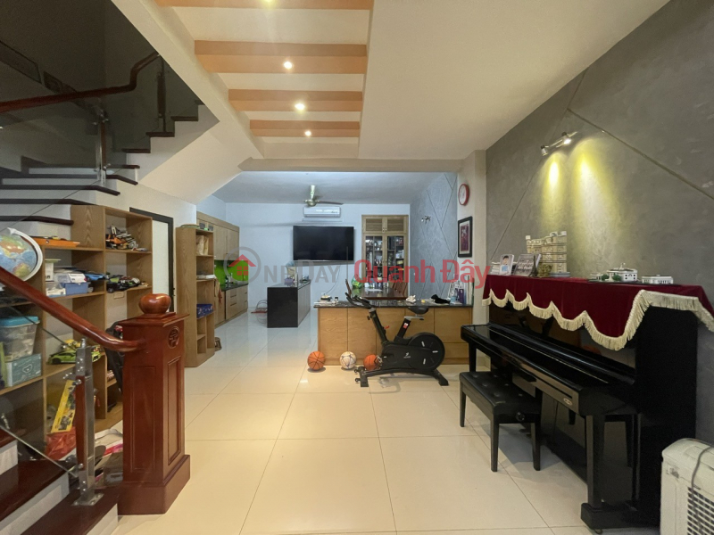 Whole house for rent, 4 floors, 1 ward, Doi Can Ba Dinh, area 72m2, 4 bedrooms, fully furnished 16 million\\/month Rental Listings