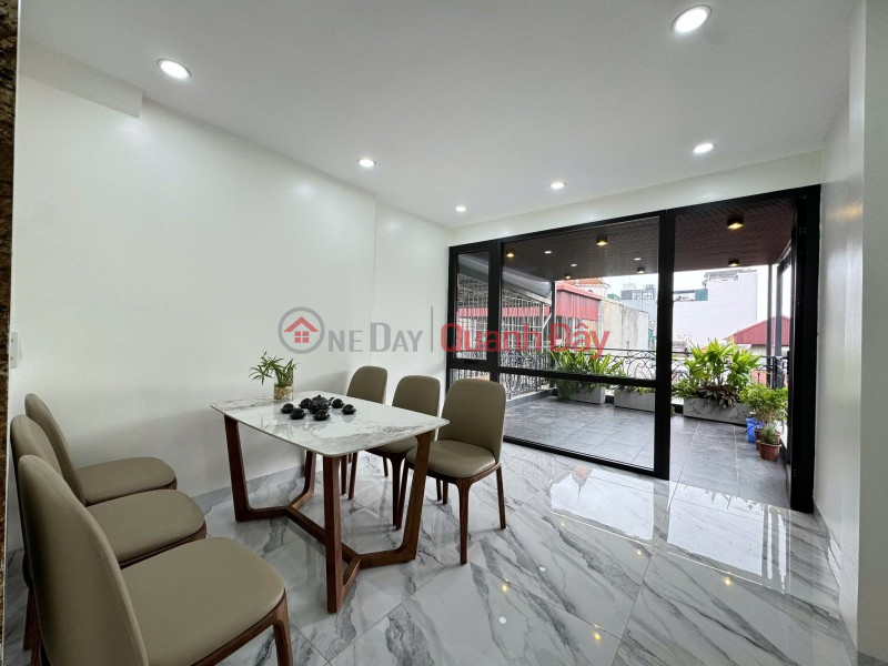 đ 13.8 Billion | 5-STORY HOUSE FOR SALE WITH ELEVATOR, Nguyen Son Street, Long Bien District, 60m2, Price: 13.8 billion VND.