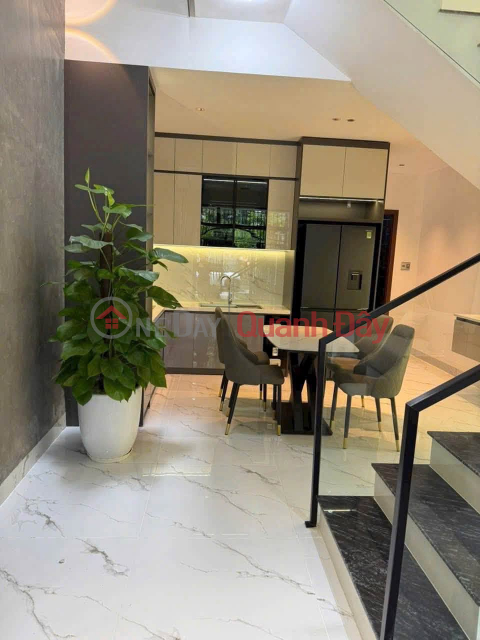 Fully furnished 3-story house on Duong Duc Hien street - Near the beach _0