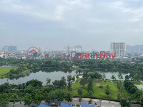 Luxury apartment, central location, balcony with lake view, civilized residential area. _0