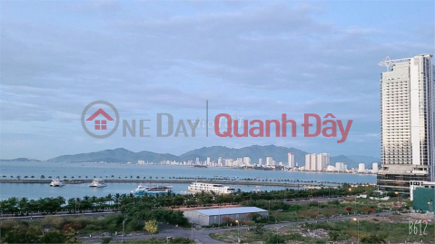 Urgent sale of land with 2 frontages on Pham Van Dong, 10m sea front, Nha Trang City _0