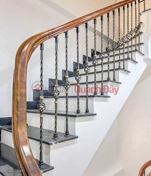 Cho thuê nhà, Trần Nhân Tông, Mai Hắc Đế, THANG MÁY; 163m2* 5T -64 tr Việt Nam | Cho thuê đ 64 triệu/ tháng