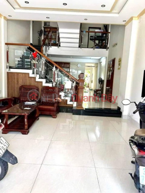 ► 7.5m street frontage near Bui Ta Han, 90m2, 4 beautiful floors, 6.x billion _0