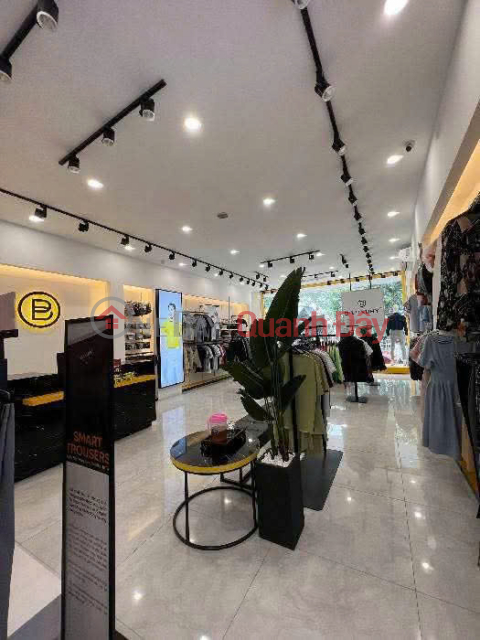 HOUSE FOR SALE ON HOANG HOA THAM STREET, WIDE SIDEWALK, BUSY BUSINESS, 58M2 FOR ONLY OVER 17 BILLION _0
