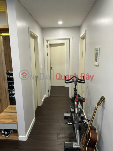 HÀNG HIẾM: Nhượng gấp 2PN 77m2 Vinhomes D\'Capitale tòa C6 - View thành phố, full đồ chỉ 8.8 tỷ Niêm yết bán