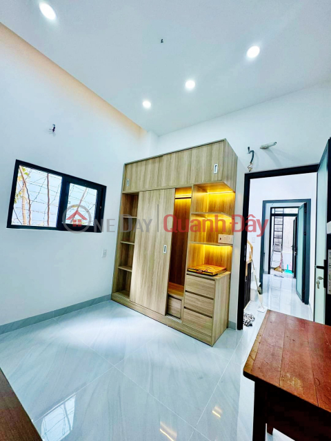 OWNER NEEDS TO SELL A HOUSE Right At Pham Van Hai Market - 60m2 In Tan Binh District, HCMC _0
