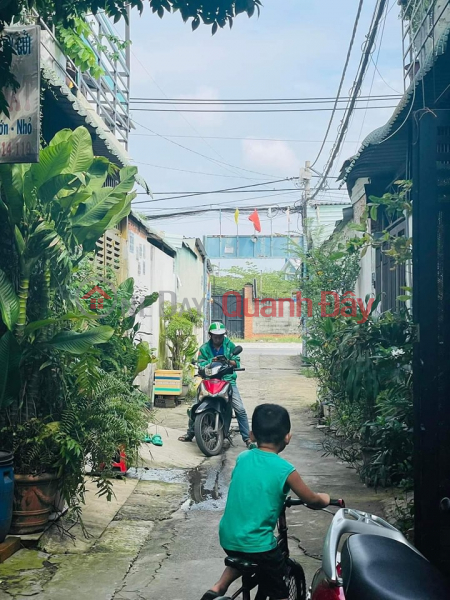 The owner sent the house for sale, beautiful and like new. Pham Thi Giay 30 m. Near the intersection of Ga market, adjacent to district 12, car alley Sales Listings