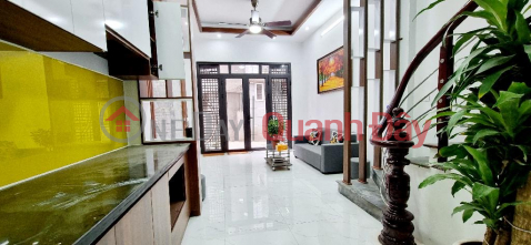 NHÀ ĐÔNG THIÊN XÂY MỚI ,ĐẸP 5 TẦNG 30M CHỈ NHỈNH 5 TỶ. _0