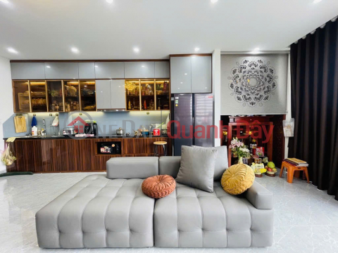 Only 1 house on Lac Long Quan near the car, fully furnished 72m² price 11.5 billion _0