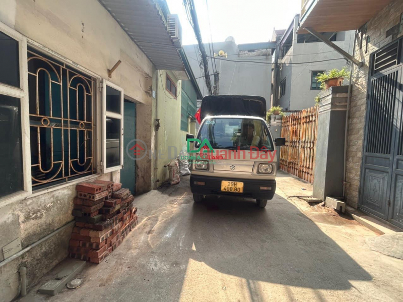 Selling a private house in Dong Anh town 42m2 on the street where the truck is parked | Vietnam, Sales đ 1.7 Billion