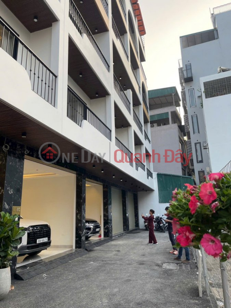 NEW HOUSE WITH PARKING SPACE - FULLY FURNISHED 75 m2 X 7 FLOORS 19.95 BILLION VND. Bat Khoi, Long Bien. Sales Listings