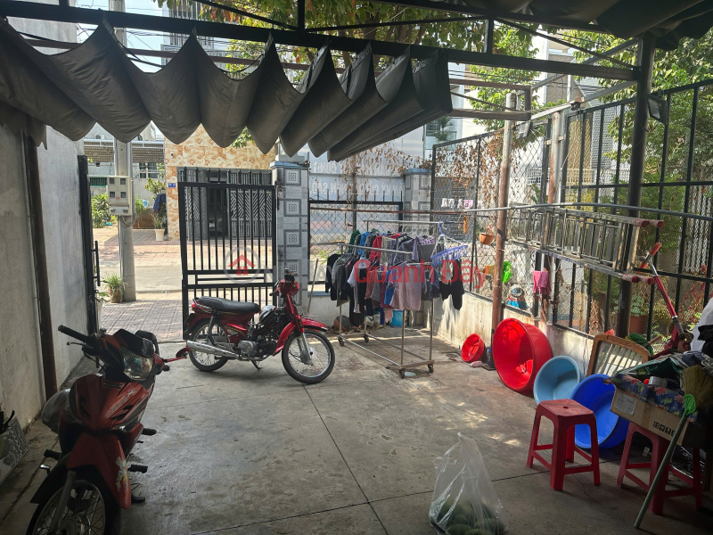 Super cheap! House in Buu Long residential area, large asphalt road, 4.5m x 19m = 85m2 only 4 billion 150 Sales Listings