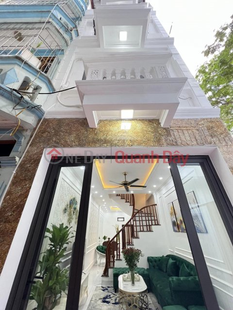Beautiful 4-storey House on Tran Street, Binh Cau Giay, Fully Furnished, Near Major Universities, Price Only 4.4 billion _0