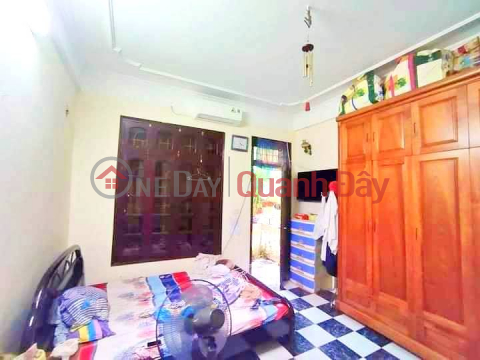 Selling Trung Kinh Townhouse in Cau Giay District. 51m Frontage 4m Approximately 13 Billion. Commitment to Real Photos Accurate Description. Owner _0