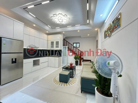 Nhà đẹp ở ngay 85 Xuân Thủ Cầu Giấy 34m chỉ 5,98 Tỷ lại còn thương lượng
- CÁCH Ô TÔ 20M - NGÕ BA _0