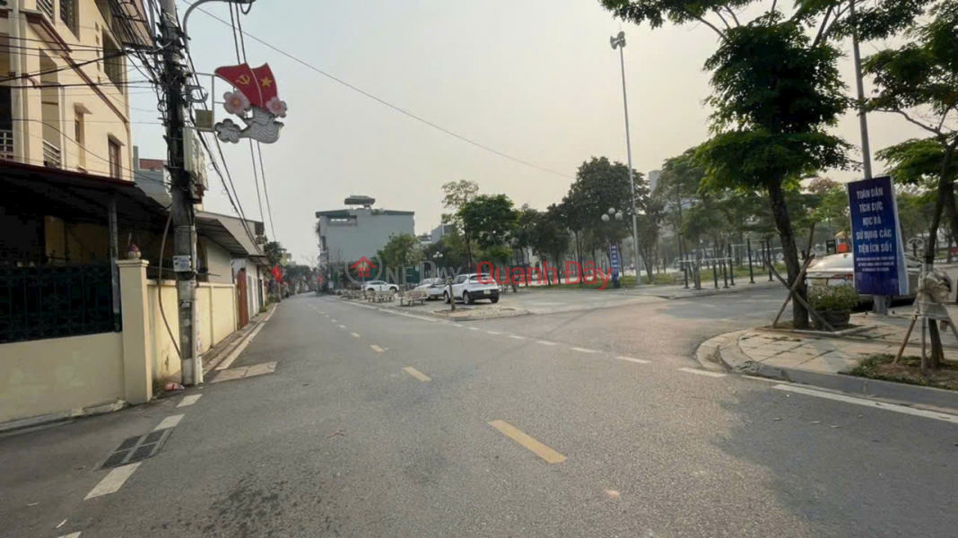 Property Search Vietnam | OneDay | Residential, Sales Listings Beautiful house ready to move in - Car access, facing a park, near Nhat Tan Bridge, only 15 minutes to Hanoi city center.