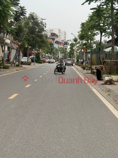 Bán nhà c4 khai sơn ngọc thuỵ, 35m x 3m8 vỉa hè kinh doanh Việt Nam, Bán, đ 13,8 tỷ